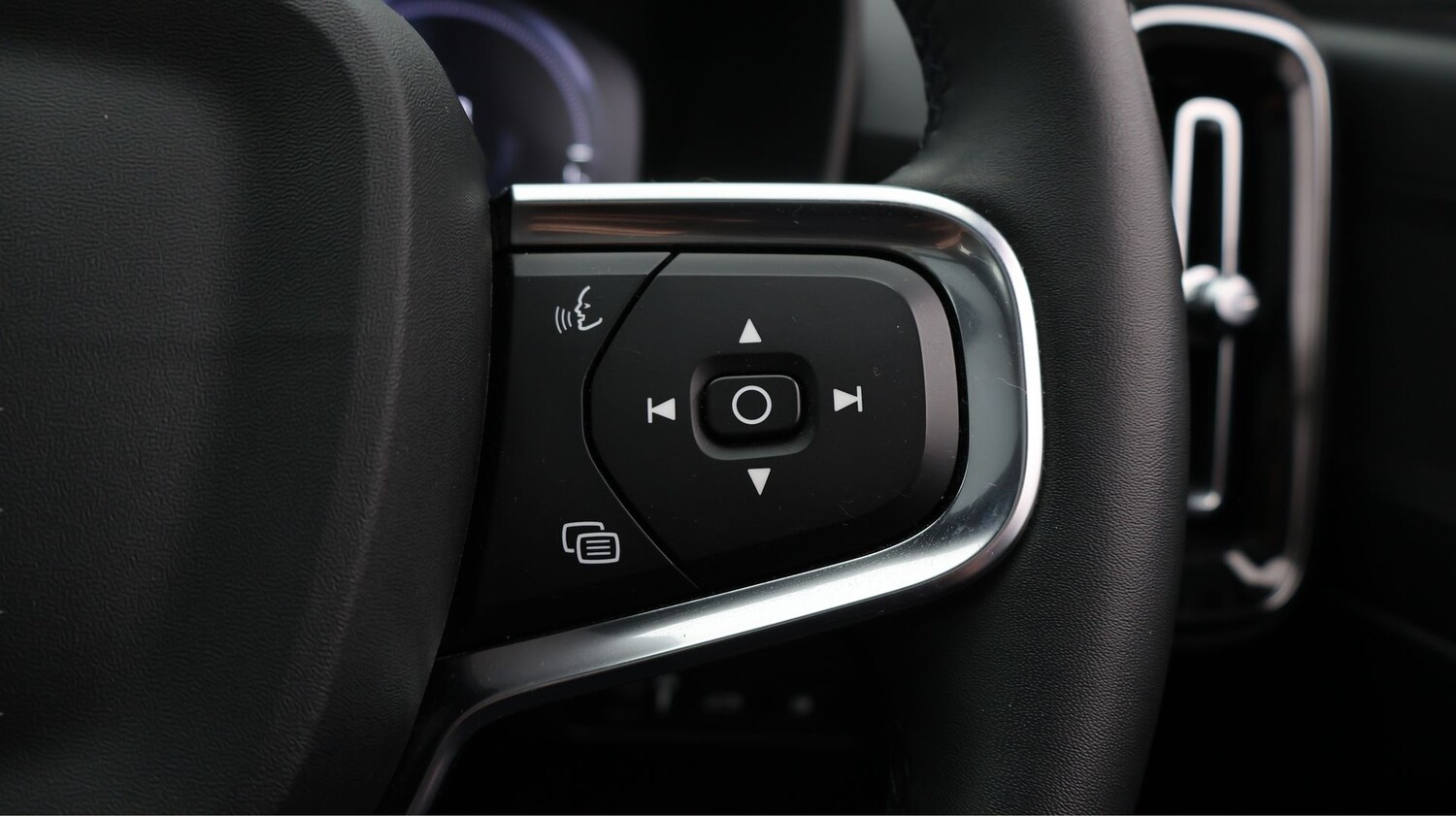 Used Volvo XC40 2022 for sale - 77759240: Photo 22