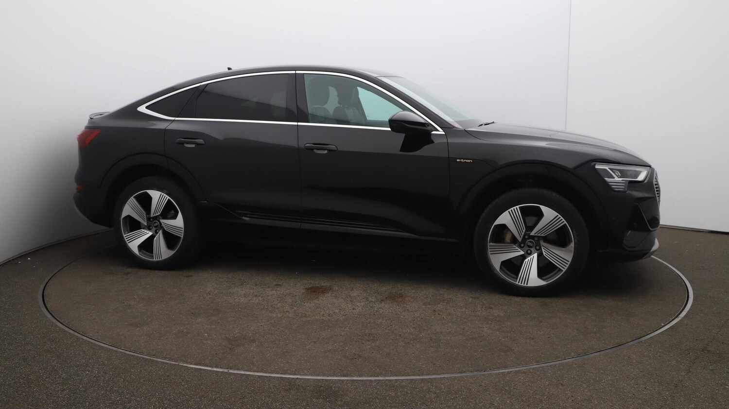 Used Audi e-tron 2023 for sale - 76136296: Photo 30