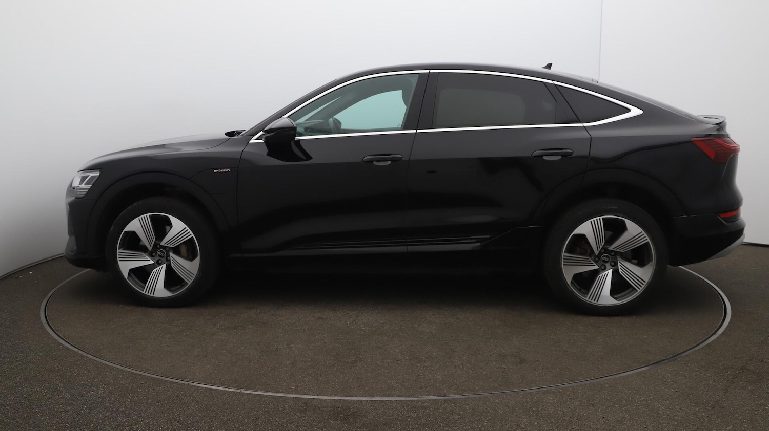 Used Audi e-tron 2023 for sale - 76136296: Photo 46