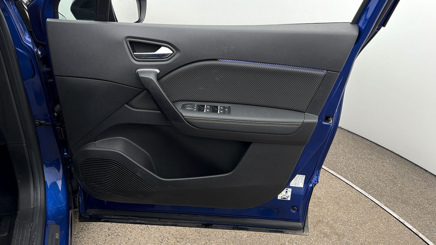 Used Renault Captur 2024 for sale - 77796943: Photo 14