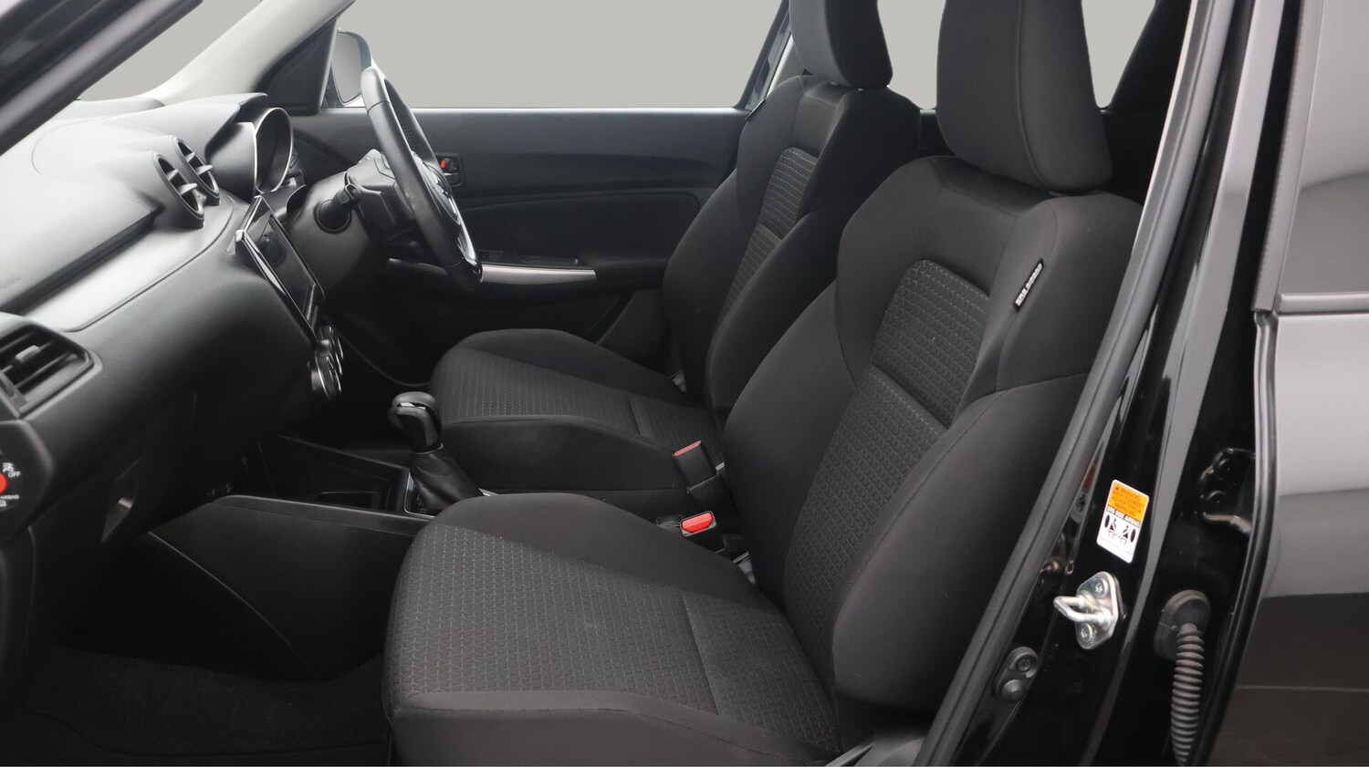 Used Suzuki Swift 2022 for sale - 76307860: Photo 15