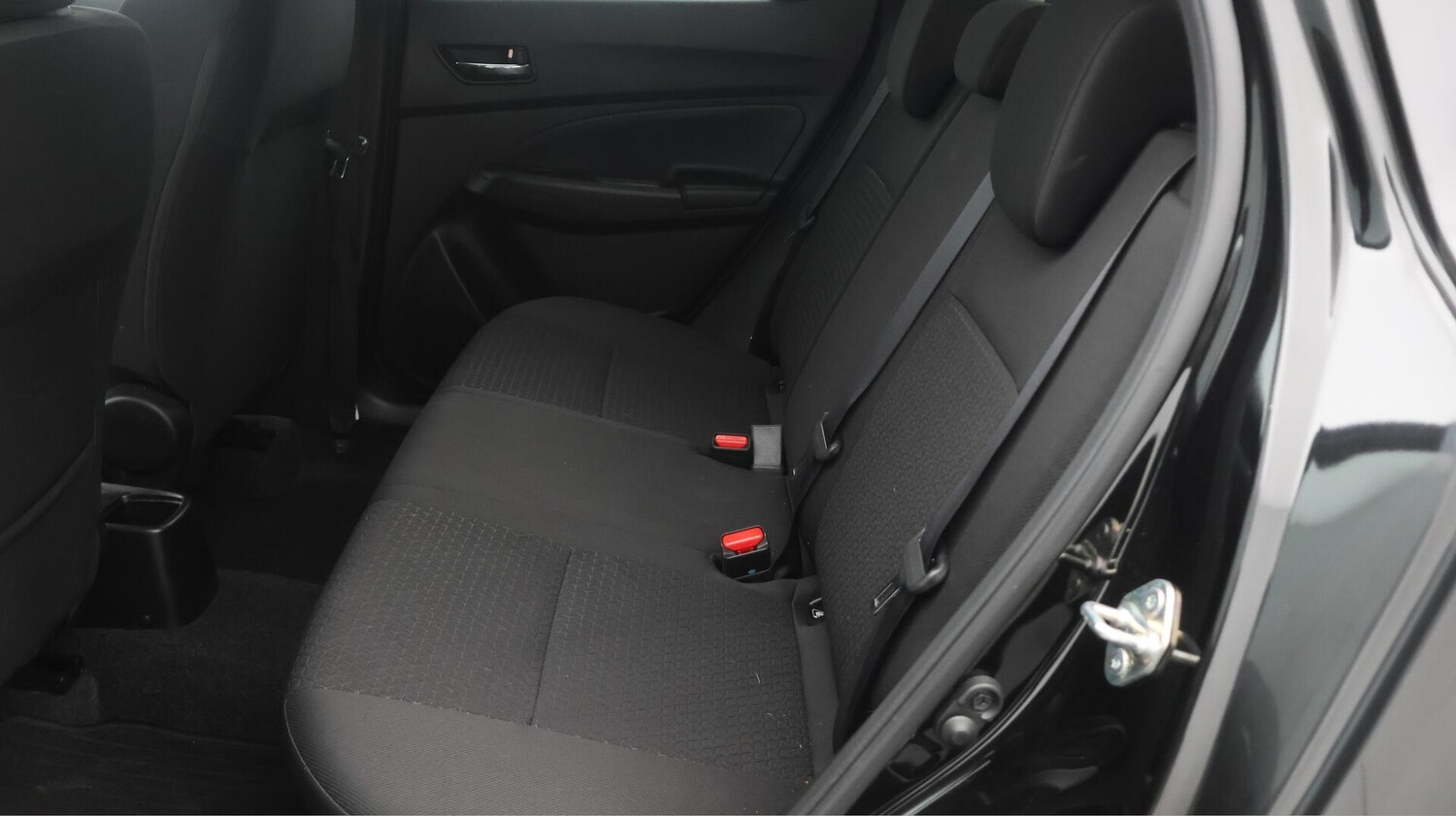 Used Suzuki Swift 2022 for sale - 76307860: Photo 17