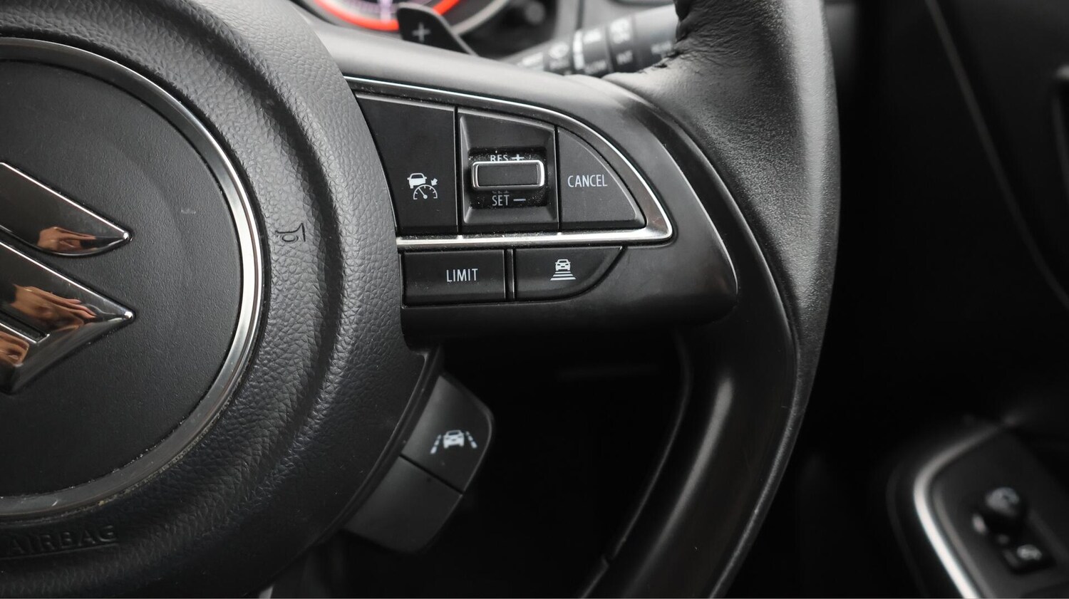 Used Suzuki Swift 2022 for sale - 76307860: Photo 24