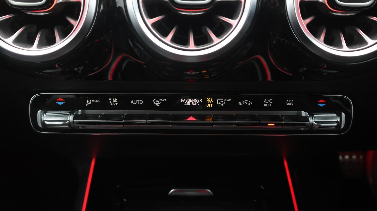 Used Mercedes-Benz GLA 2023 for sale - 76398659: Photo 13