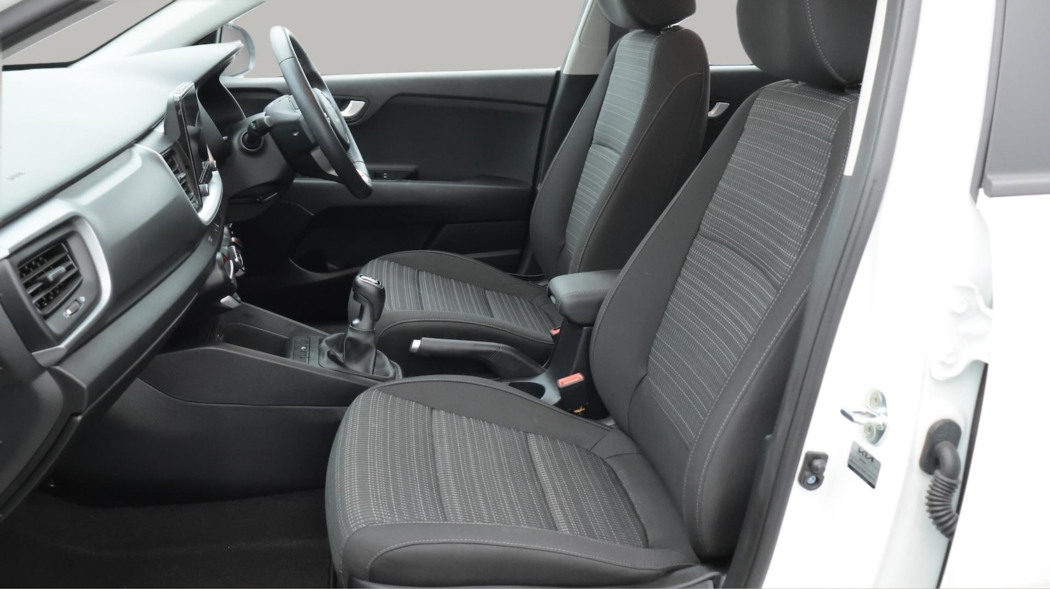 Used Kia Stonic 2022 for sale - 76094440: Photo 15