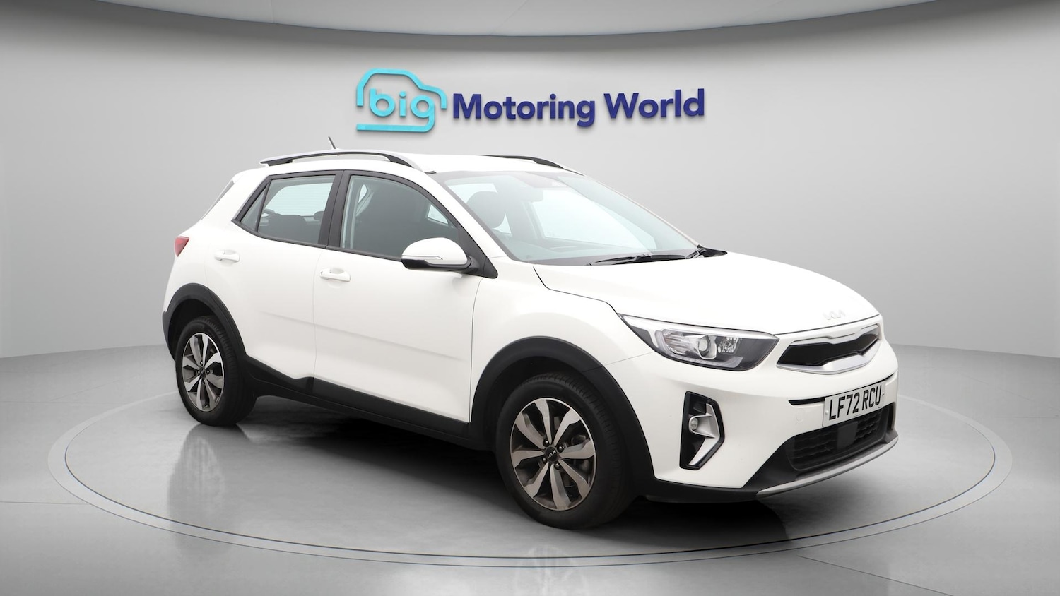 Used Kia Stonic 2022 for sale - 76094440: Photo 2