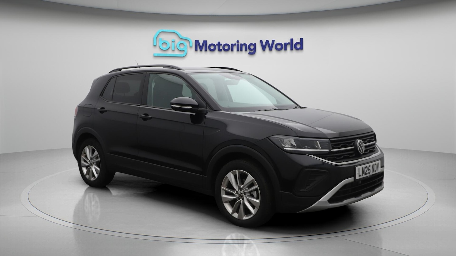 Used Volkswagen T-Cross 2025 for sale - 76380525: Photo 2