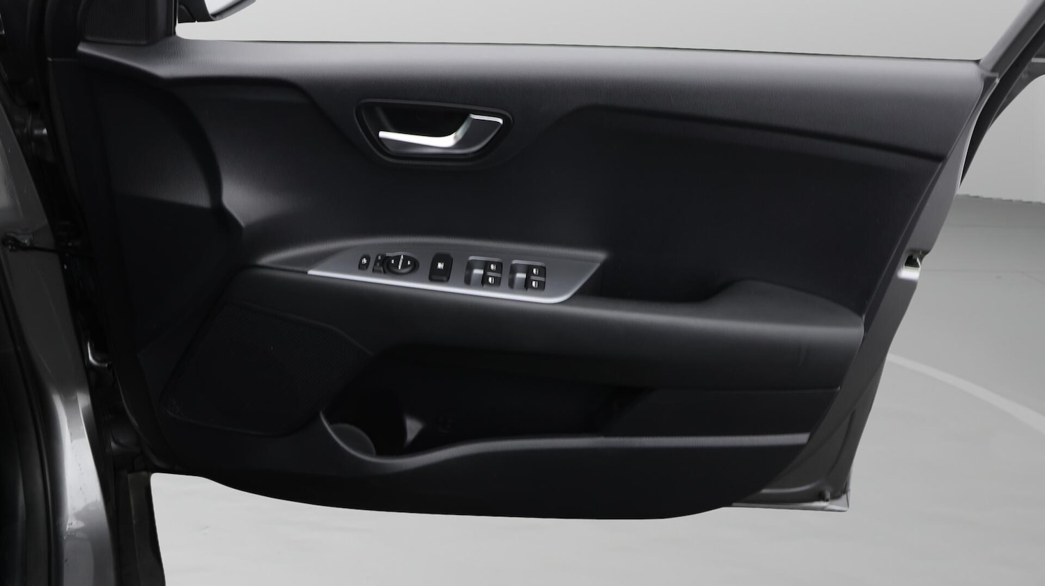 Used Kia Stonic 2024 for sale - 76153026: Photo 16
