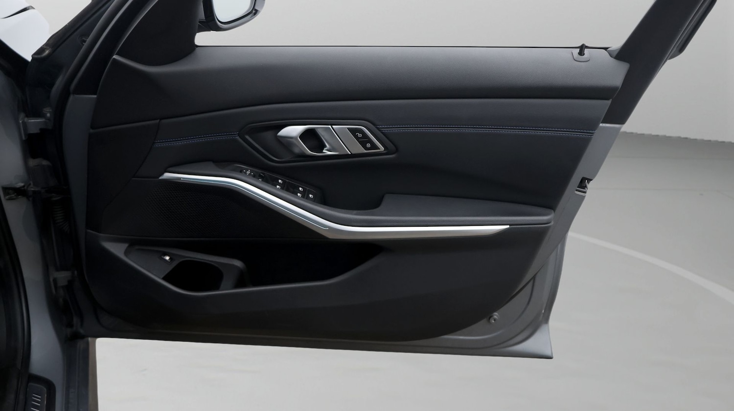 Used BMW 3 Series 2023 for sale - 77662636: Photo 15