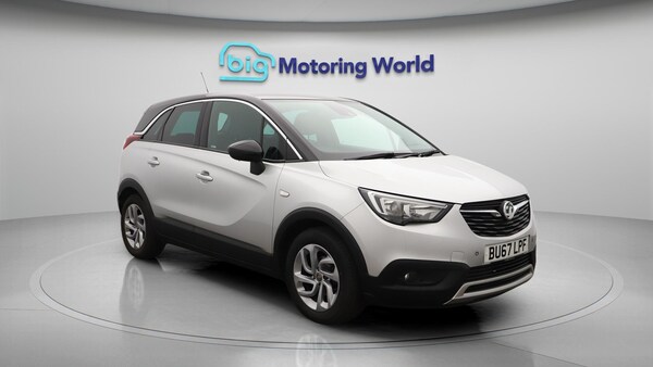 Used Vauxhall Crossland X 2018 for sale - 76246792: Photo 2