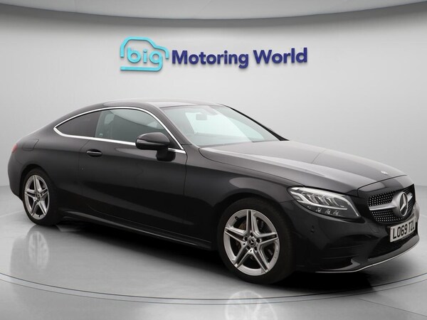 Used Mercedes-Benz C-Class 2019 for sale - 76214150: Photo 1