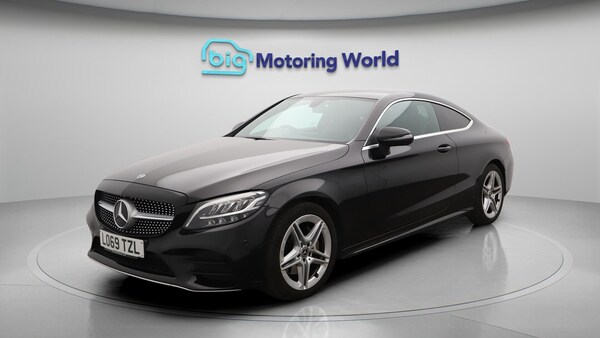 Used Mercedes-Benz C-Class 2019 for sale - 76214150: Photo 4