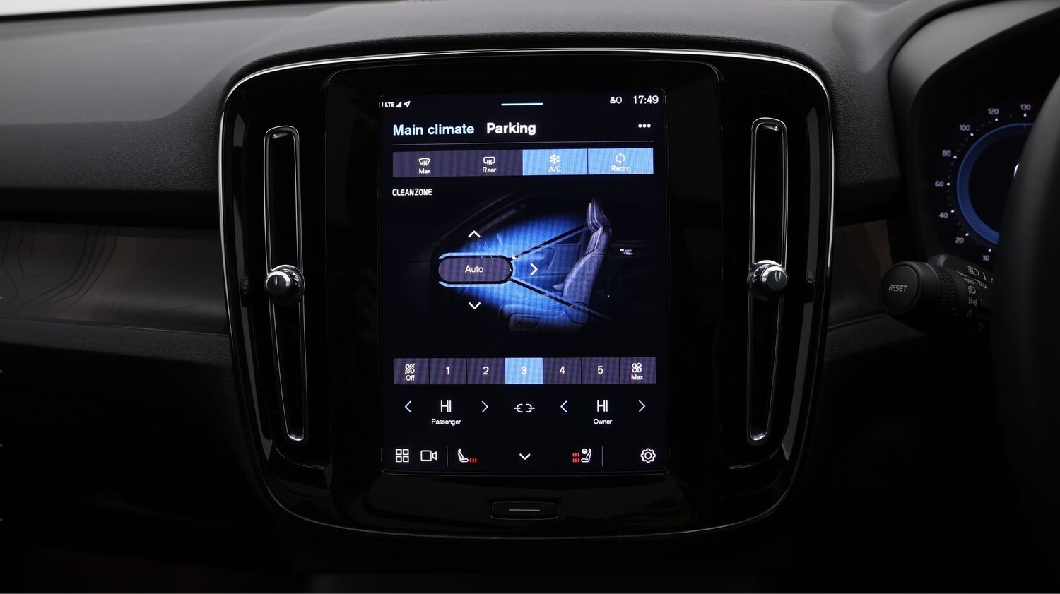 Used Volvo XC40 2024 for sale - 77579472: Photo 12