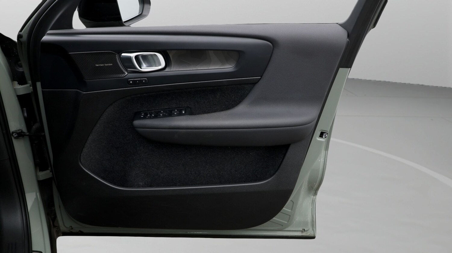 Used Volvo XC40 2024 for sale - 77579472: Photo 15