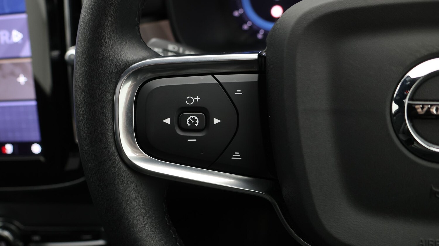 Used Volvo XC40 2024 for sale - 77579472: Photo 23