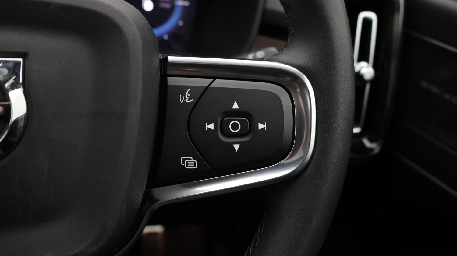 Used Volvo XC40 2024 for sale - 77579472: Photo 24