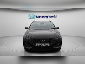Used Ford Focus 2023 for sale - 76137952: Photo 3