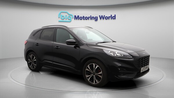Used Ford Kuga 2024 for sale - 75657428: Photo 2