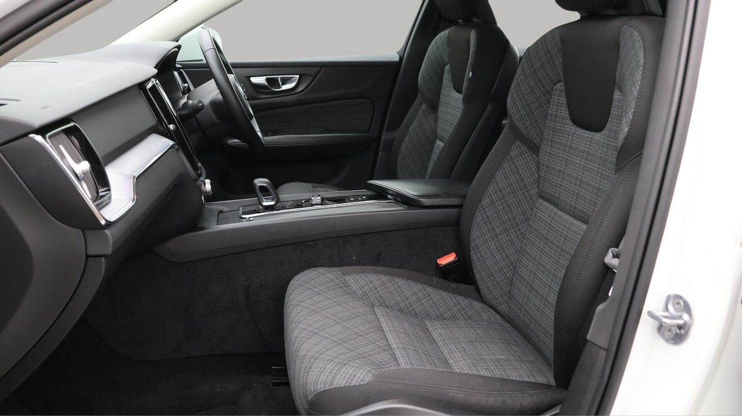Used Volvo V60 2021 for sale - 76337373: Photo 15