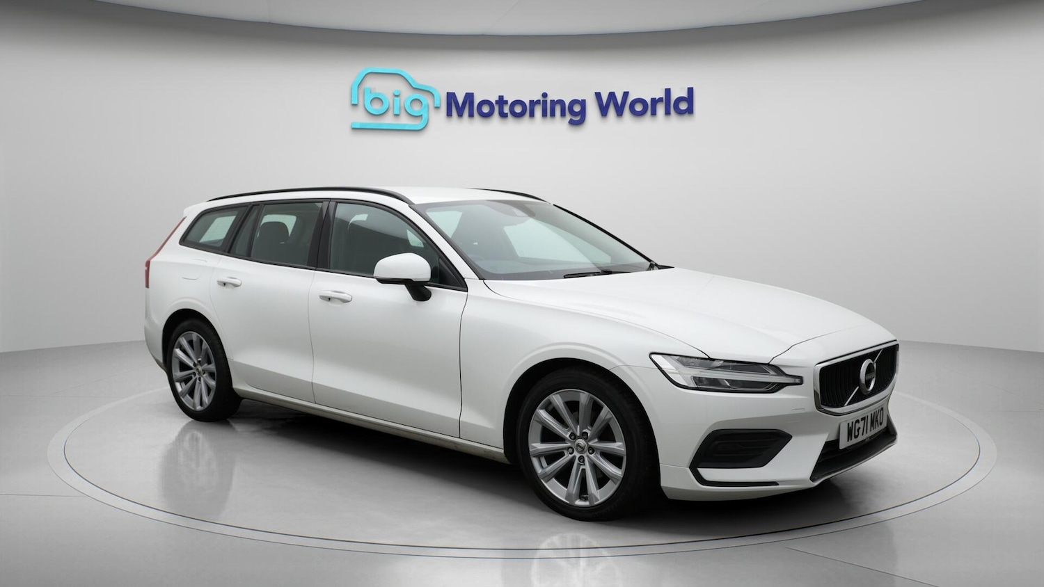 Used Volvo V60 2021 for sale - 76337373: Photo 2