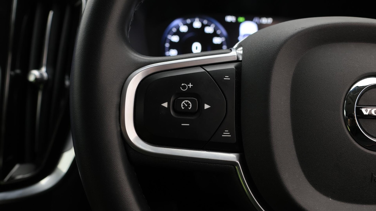 Used Volvo V60 2021 for sale - 76337373: Photo 23
