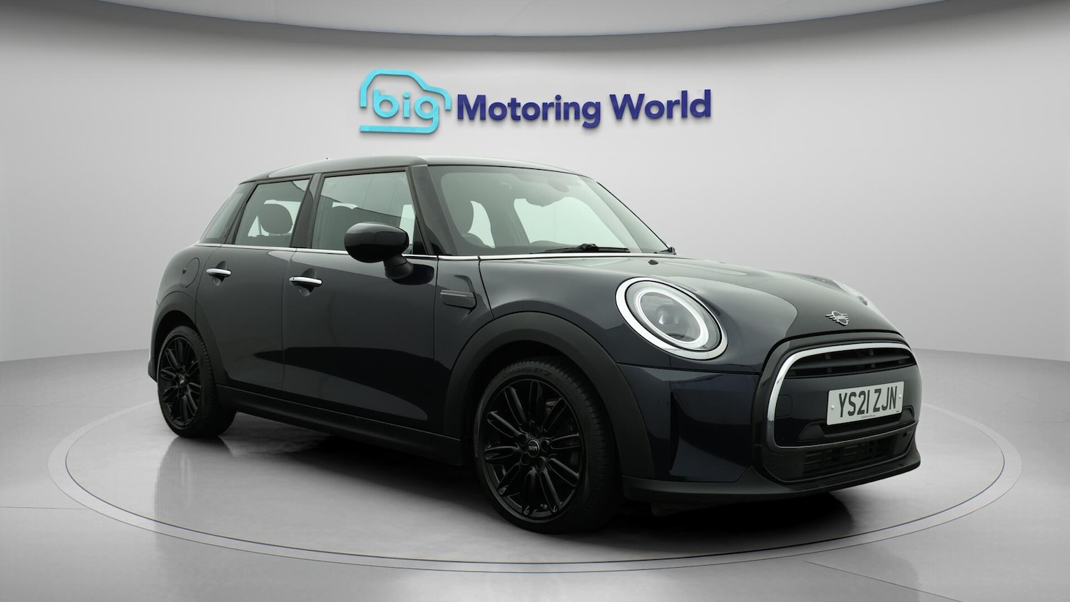 Used MINI Hatch 2021 for sale - 76780730: Photo 2