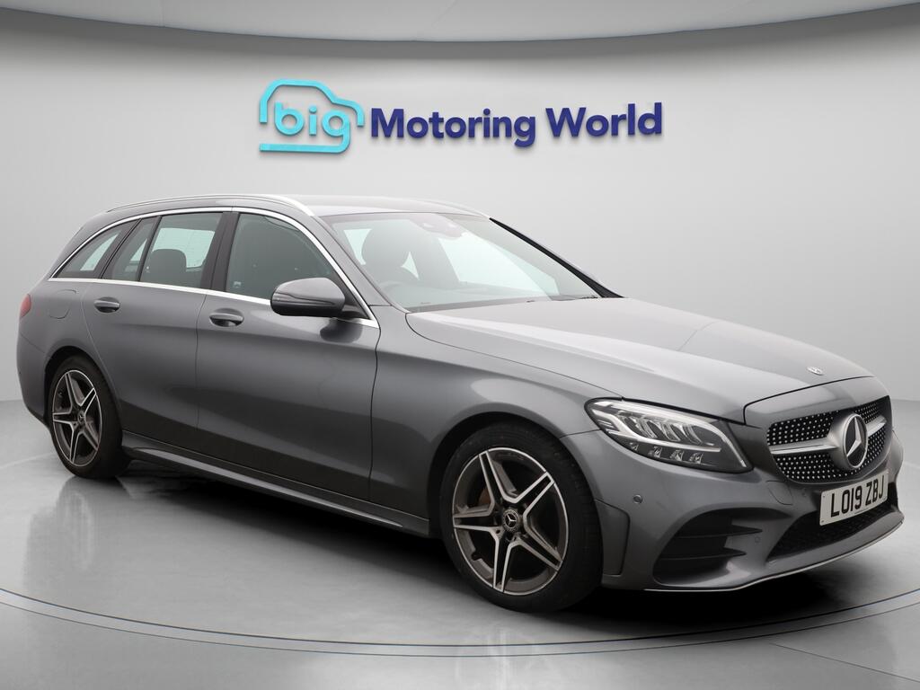 Used Mercedes-Benz C Class 2019 for sale - 76560998: Photo 1