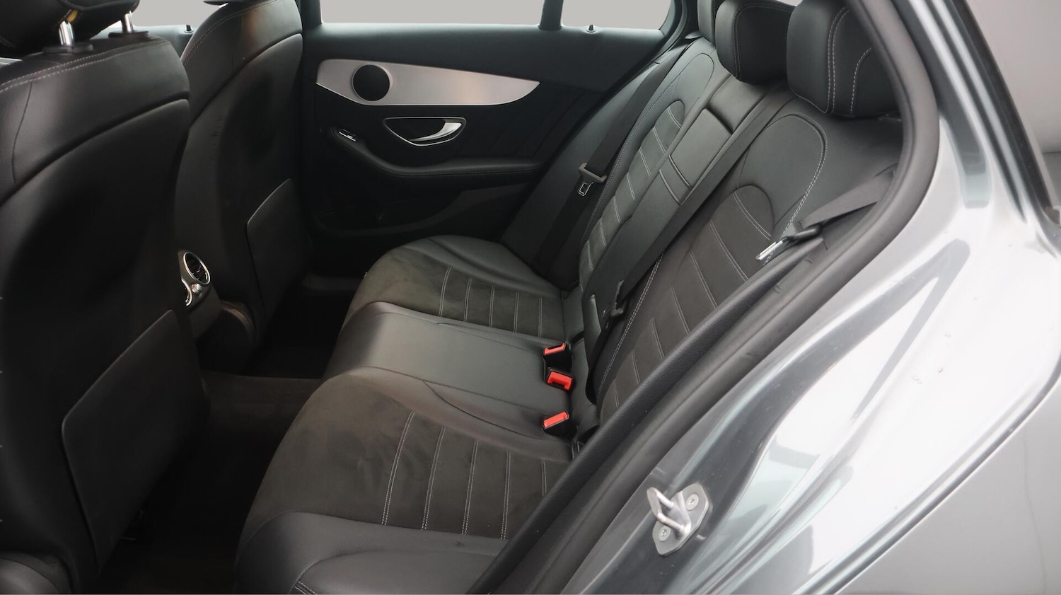 Used Mercedes-Benz C Class 2019 for sale - 76560998: Photo 17