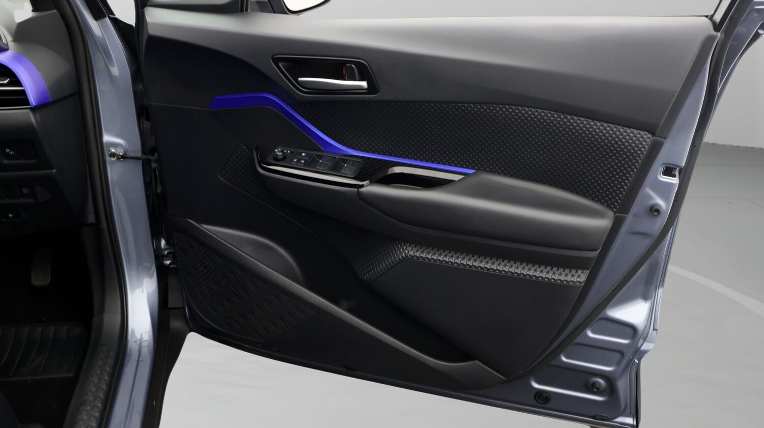 Used Toyota C-HR 2020 for sale - 77337844: Photo 15