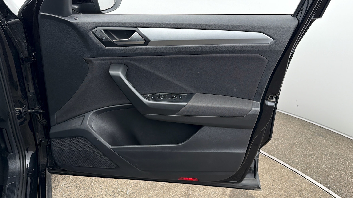 Used Volkswagen T-Roc 2023 for sale - 78001584: Photo 14