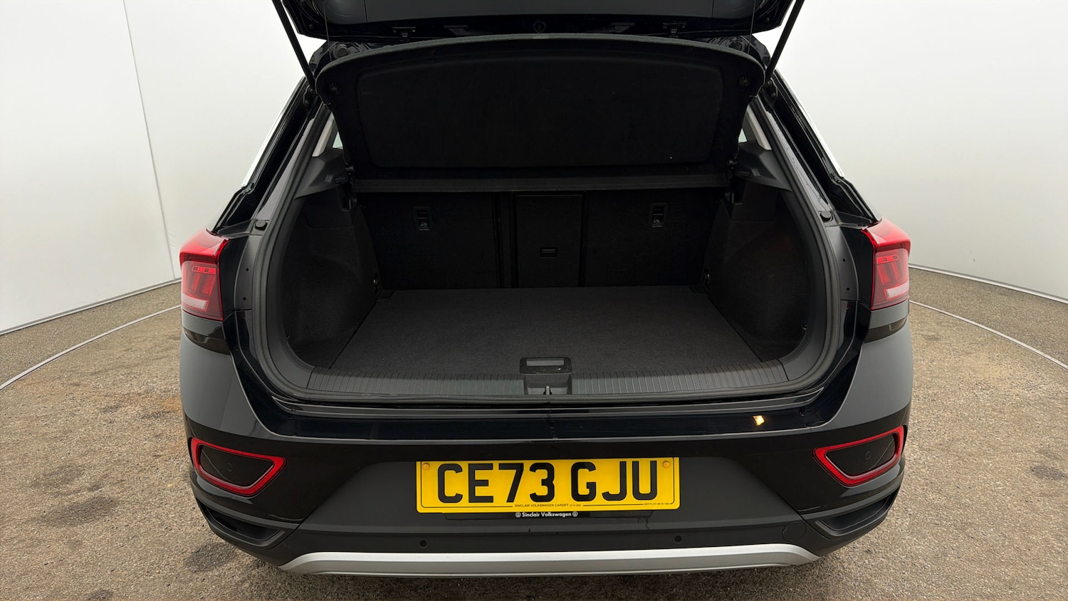 Used Volkswagen T-Roc 2023 for sale - 78001584: Photo 16