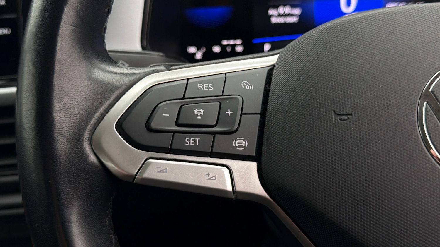 Used Volkswagen T-Roc 2023 for sale - 78001584: Photo 23