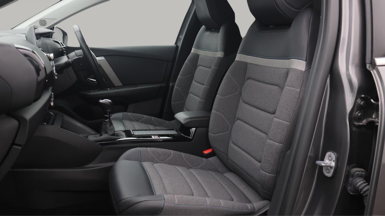 Used Citroen C4 2023 for sale - 76432067: Photo 15