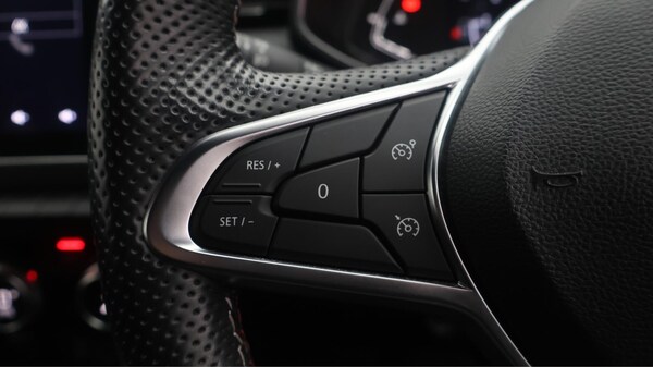 Used Renault Clio 2020 for sale - 76260306: Photo 25