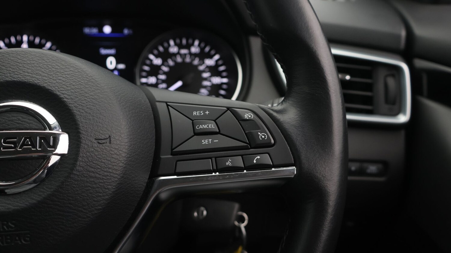 Used Nissan Qashqai for sale - 77208644: Photo 24