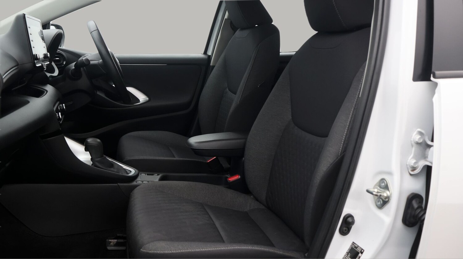 Used Toyota Yaris 2022 for sale - 77567312: Photo 14