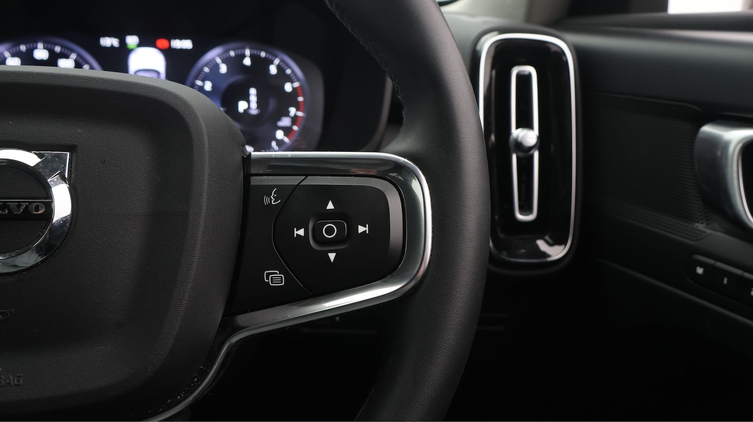 Used Volvo XC40 2021 for sale - 77631150: Photo 26