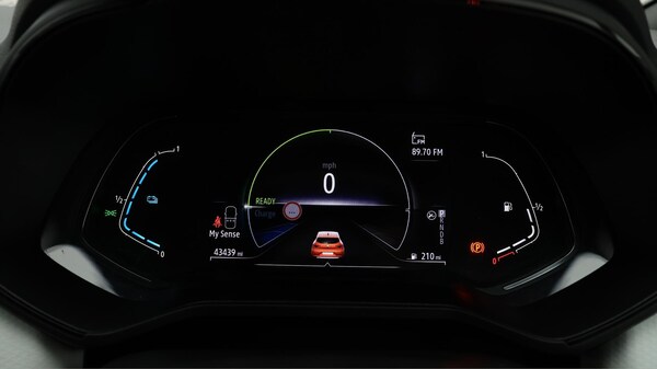 Used Renault Clio 2022 for sale - 76337393: Photo 11