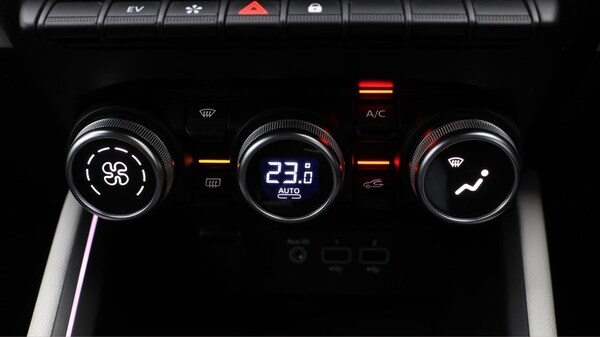 Used Renault Clio 2022 for sale - 76337393: Photo 13
