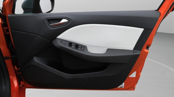 Used Renault Clio 2022 for sale - 76337393: Photo 16