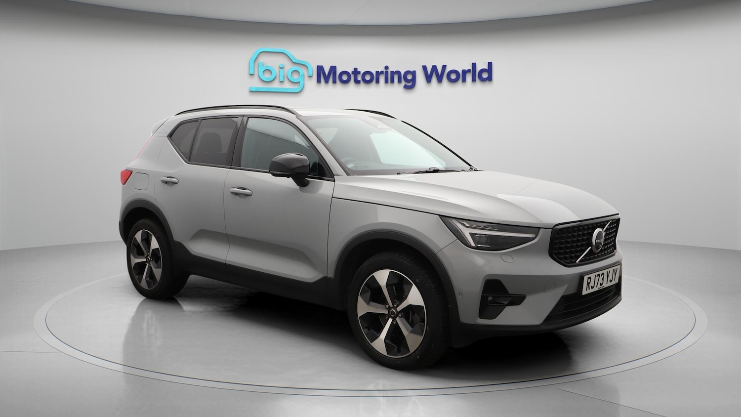Used Volvo XC40 2023 for sale - 75990881: Photo 2