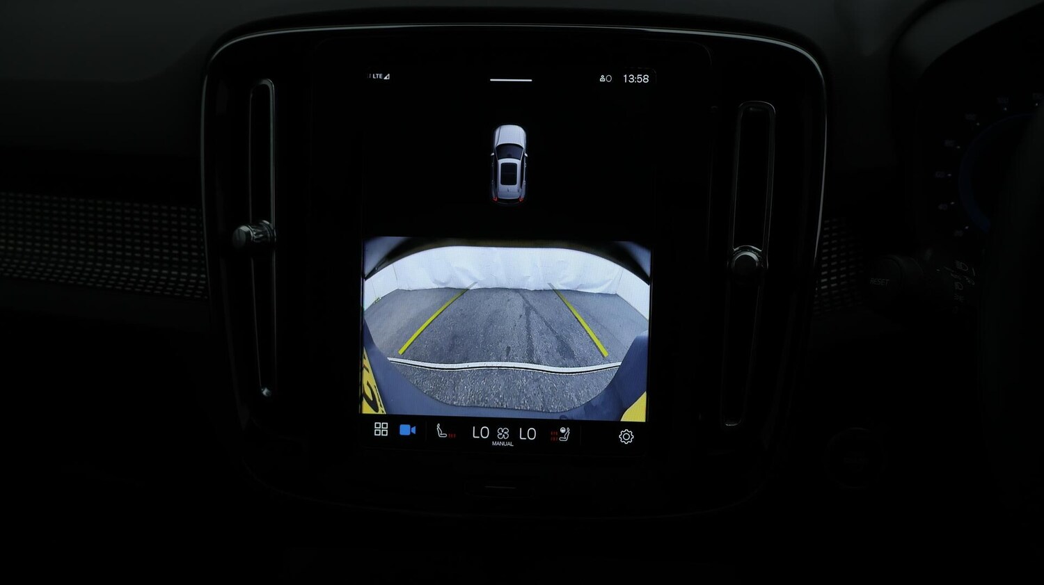 Used Volvo XC40 2023 for sale - 75990881: Photo 27