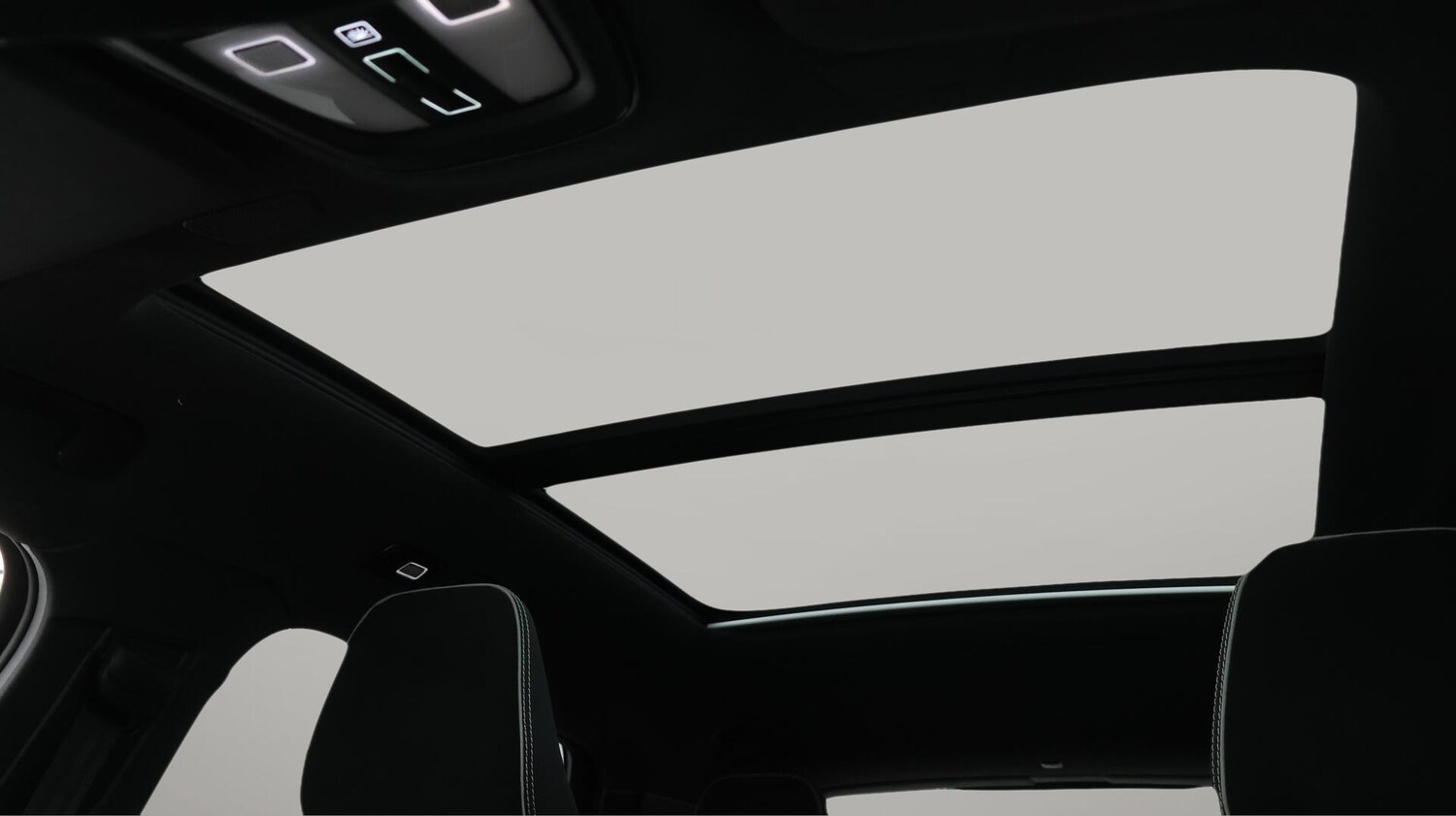 Used Volvo XC40 2023 for sale - 75990881: Photo 29