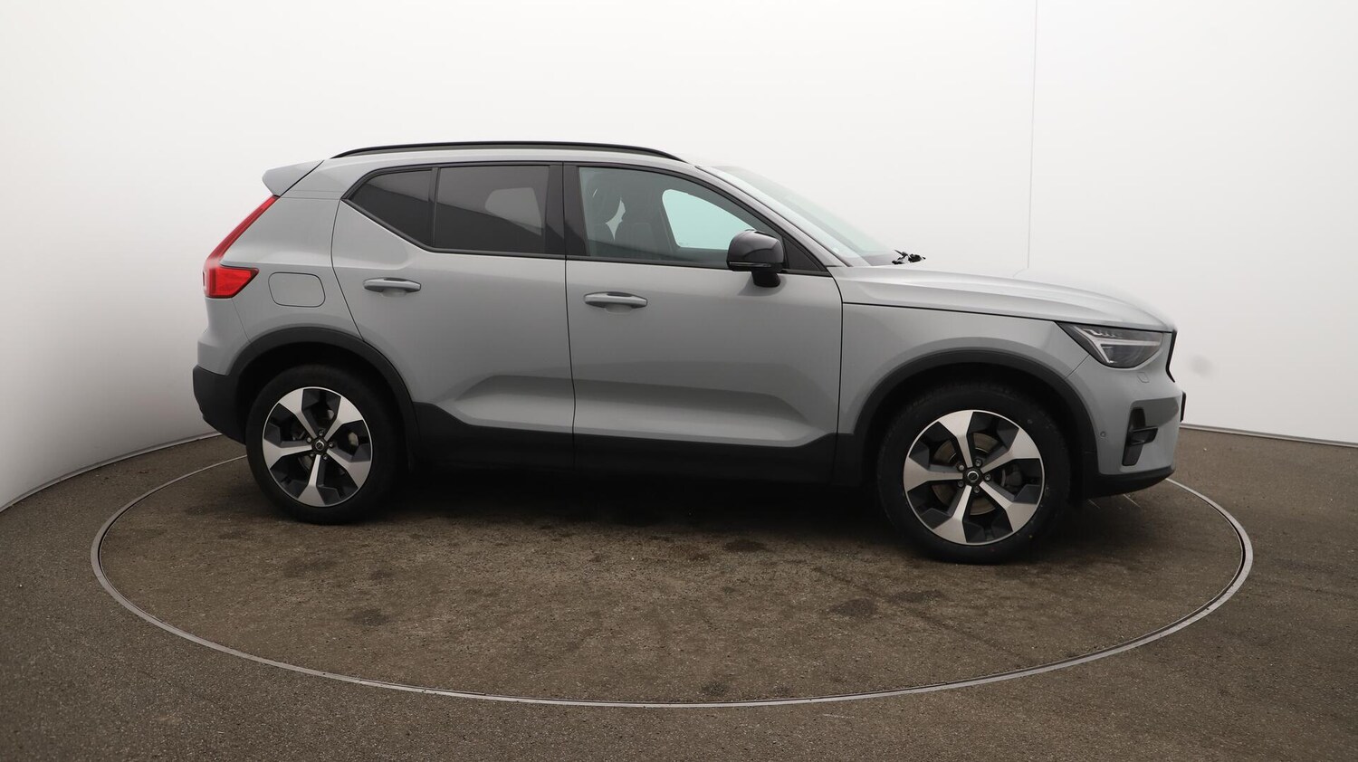 Used Volvo XC40 2023 for sale - 75990881: Photo 51