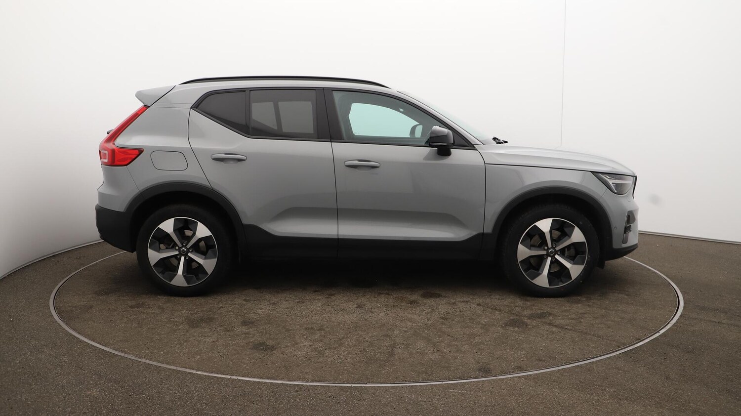 Used Volvo XC40 2023 for sale - 75990881: Photo 52