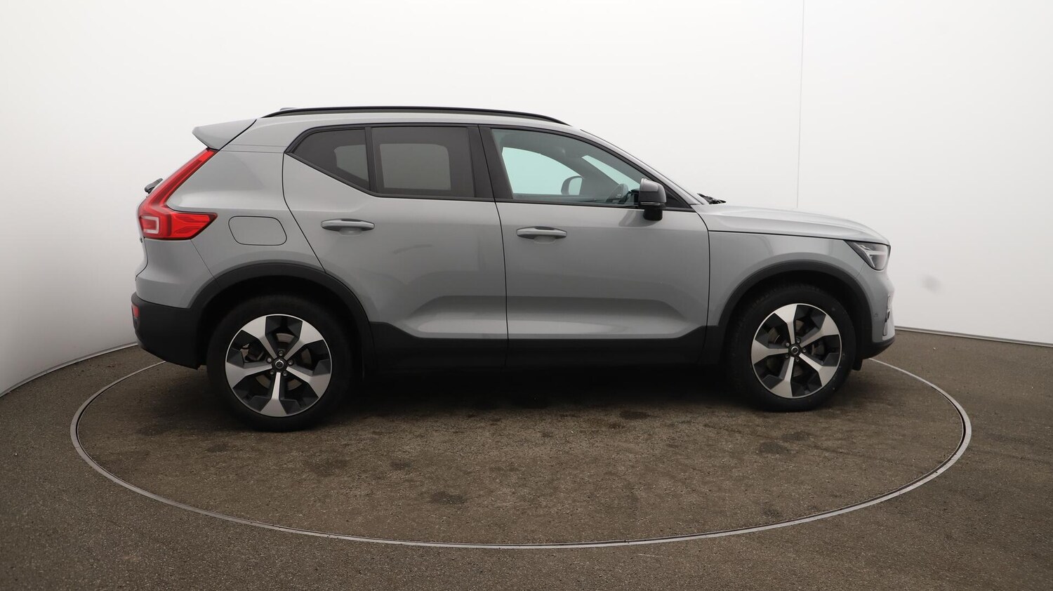 Used Volvo XC40 2023 for sale - 75990881: Photo 53