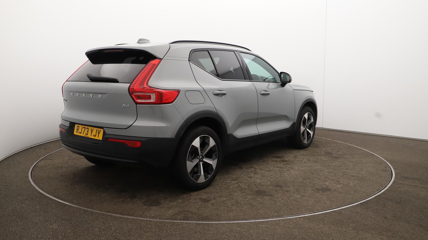 Used Volvo XC40 2023 for sale - 75990881: Photo 57
