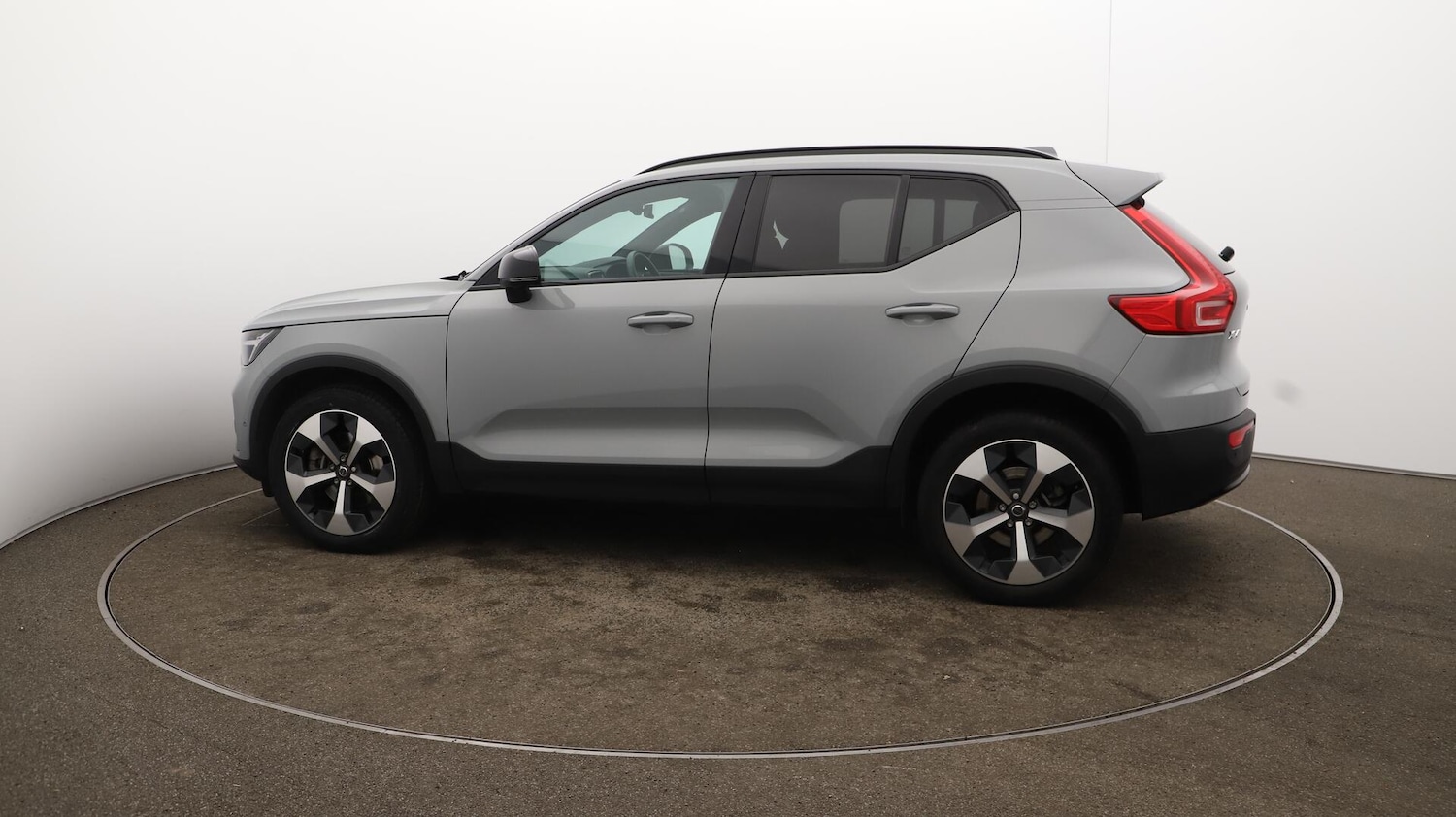 Used Volvo XC40 2023 for sale - 75990881: Photo 61