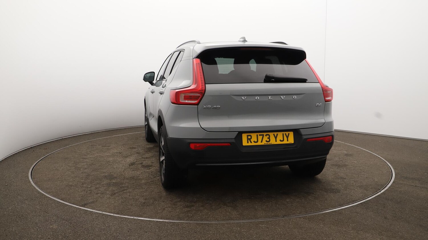 Used Volvo XC40 2023 for sale - 75990881: Photo 63