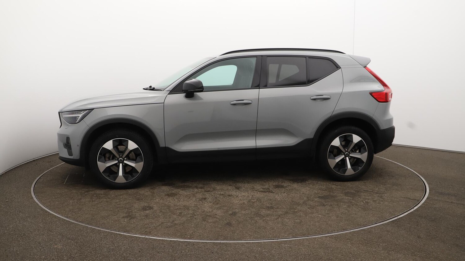 Used Volvo XC40 2023 for sale - 75990881: Photo 68